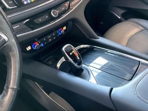 Used 2021 Buick Enclave Premium w/ Sun and Sites Package FWD image 11