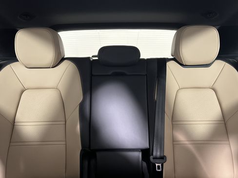 Certified 2026 Porsche Cayenne E-Hybrid AWD/4WD image 16