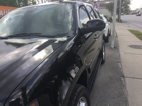 Used 2013 Chevrolet Tahoe LT w/ Luxury Package image 4