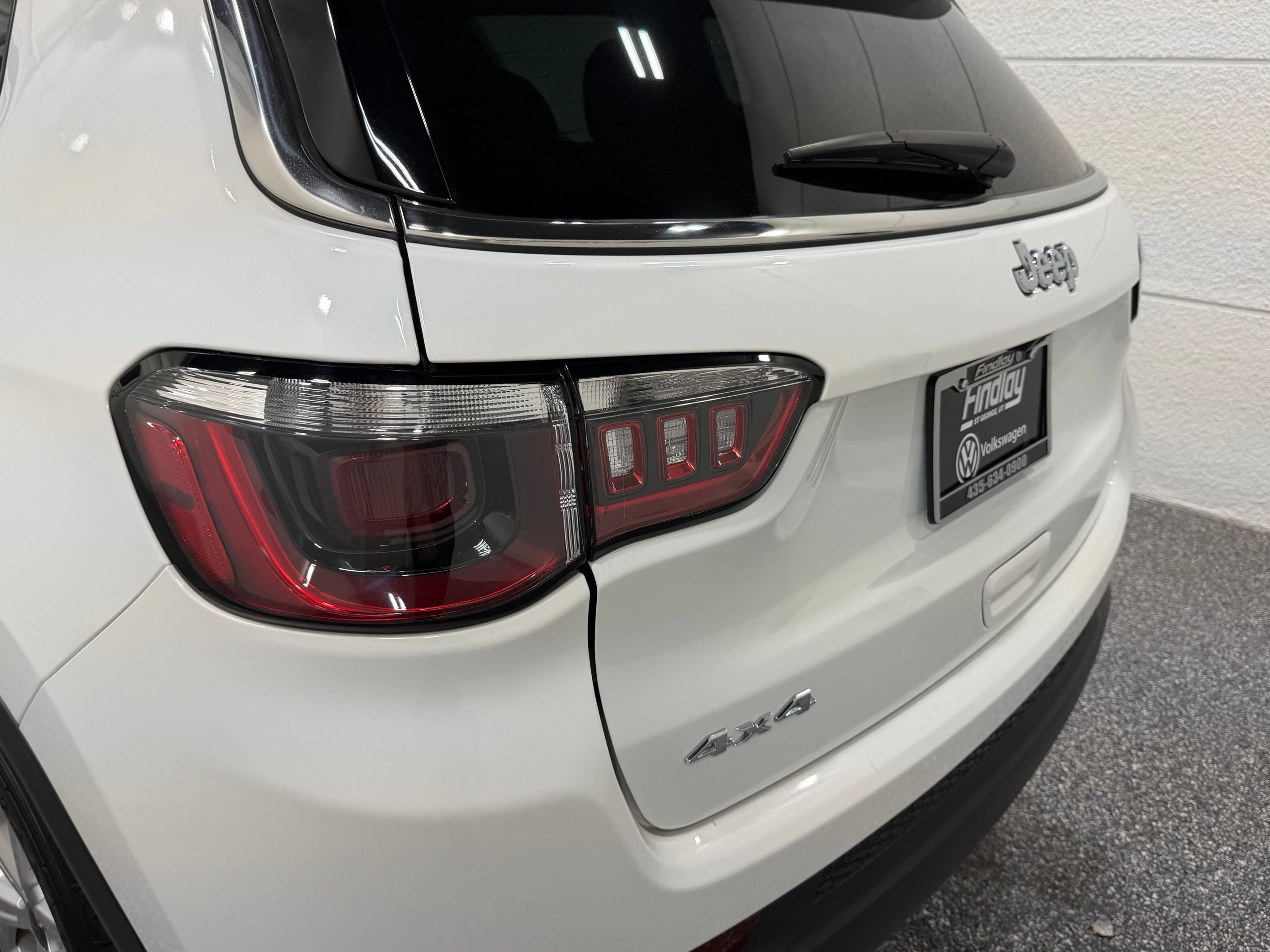 Used 2025 Jeep Compass Sport AWD/4WD image 16