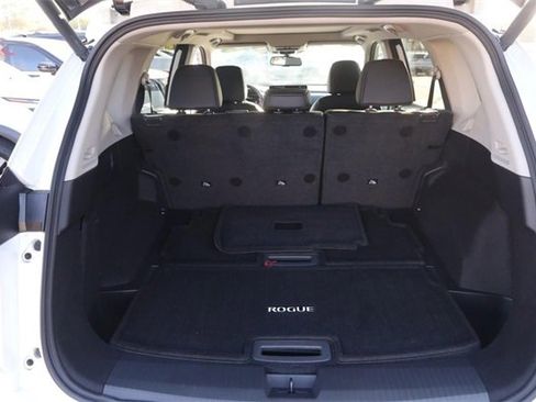 Certified 2024 Nissan Rogue SL w/ SL Premium Package image 7