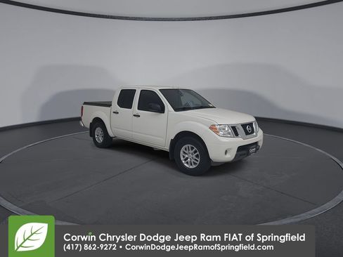 Used 2018 Nissan Frontier SV w/ Value Truck Package RWD image 3
