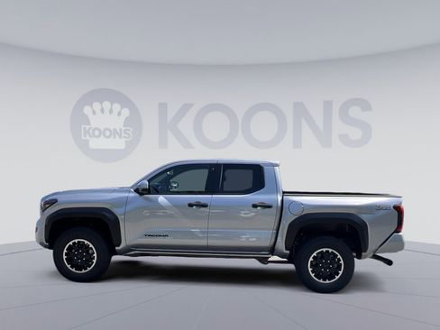 New 2025 Toyota Tacoma TRD Off-Road image 2