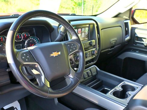 Used 2018 Chevrolet Silverado 1500 LT w/ All Star Edition image 23