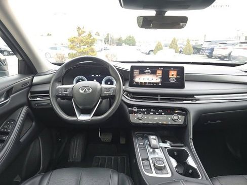 Certified 2024 INFINITI QX60 Luxe image 9