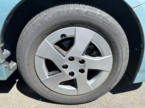 Used 2013 Toyota Prius Two FWD image 4