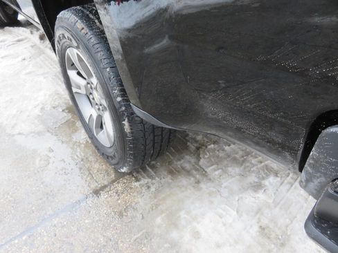 Used 2018 Chevrolet Colorado Z71 image 32