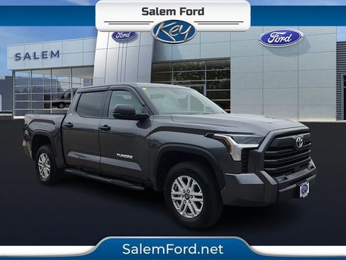 Used 2025 Toyota Tundra SR5 AWD/4WD image 1