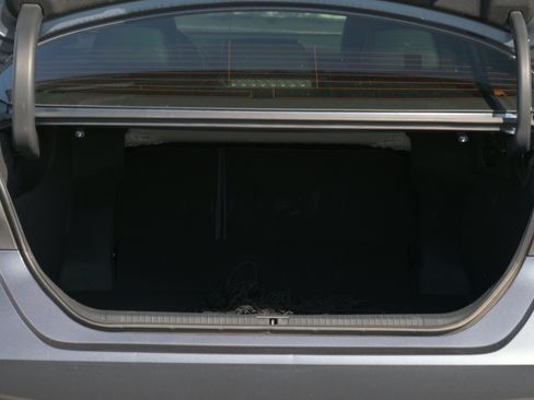 Used 2021 Toyota Avalon XSE FWD image 34