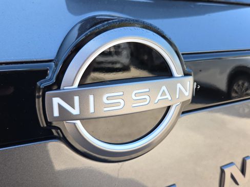 New 2026 Nissan Pathfinder SL w/ SL Premium Package FWD image 15