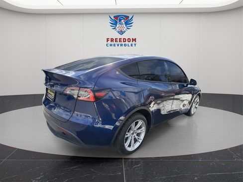 Used 2021 Tesla Model Y Long Range image 6