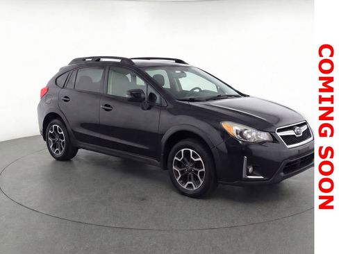 Used 2017 Subaru Crosstrek 2.0i Limited image 3
