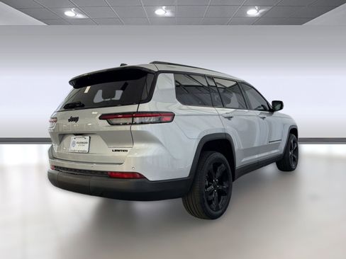 Used 2023 Jeep Grand Cherokee L Limited w/ Black Appearance Package image 9