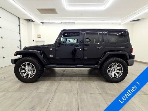 Used 2013 Jeep Wrangler Unlimited Sahara w/ Connectivity Group AWD/4WD image 3