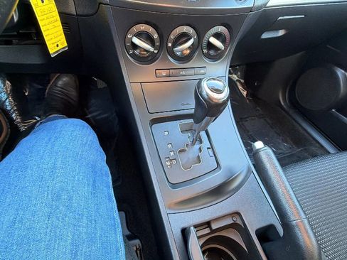 Used 2012 MAZDA MAZDA3 i Touring image 13