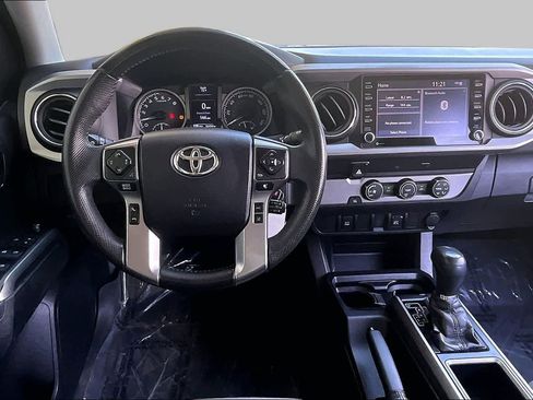 Used 2021 Toyota Tacoma SR5 RWD image 6
