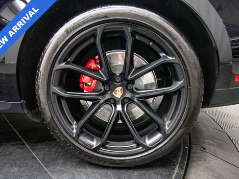 Used 2023 Porsche Macan GTS w/ GTS Sport Package image 42