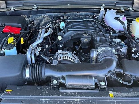 New 2026 Jeep Gladiator Sport AWD/4WD image 11