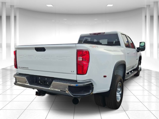 Used 2023 Chevrolet Silverado 3500 LT w/ Convenience Package AWD/4WD image 2