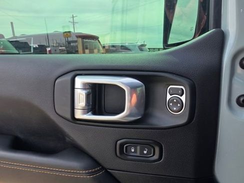 Used 2024 Jeep Wrangler Unlimited Sahara w/ Safety Group image 14