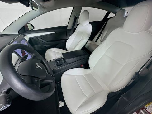 Used 2022 Tesla Model 3 image 13