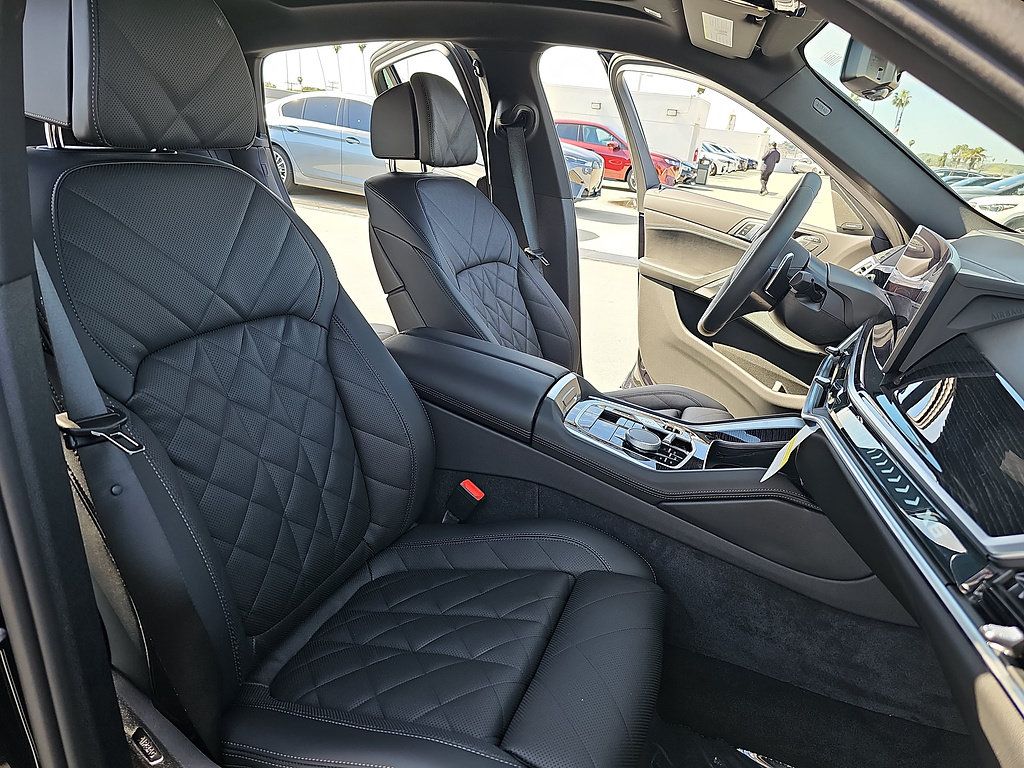New 2026 BMW X6 xDrive40i AWD/4WD image 10