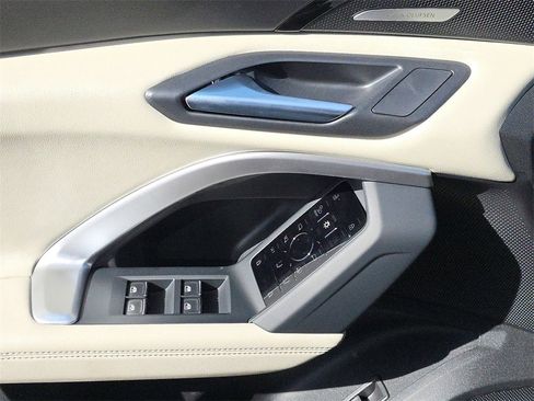 New 2025 Audi Q5 Prestige image 19