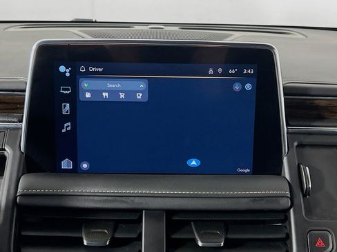 Used 2023 Chevrolet Suburban Premier image 13