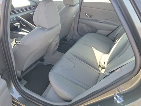 New 2026 Hyundai Elantra SE FWD image 23
