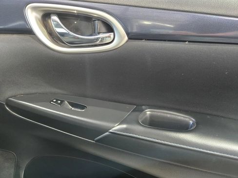 Used 2019 Nissan Sentra SR FWD image 6