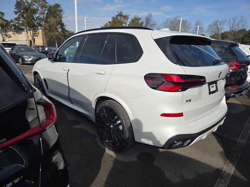 New 2026 BMW X5 M60i image 5