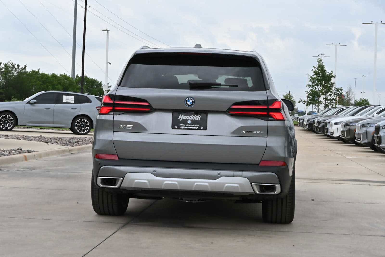 Used 2026 BMW X5 xDrive50e w/ Executive Package AWD/4WD image 7