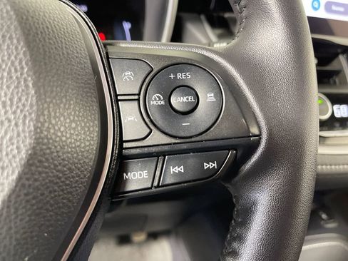 Used 2025 Toyota Corolla XSE FWD image 27