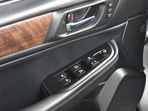 Used 2016 Subaru Outback 3.6R Limited image 32