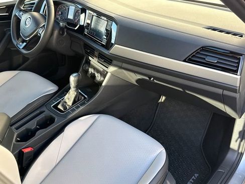 Used 2019 Volkswagen Jetta R-Line w/ R-Line Cold Weather Package image 13