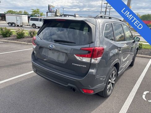 Used 2022 Subaru Forester Limited AWD/4WD image 7