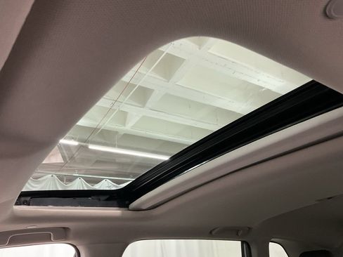 Used 2025 Honda CR-V EX-L image 20