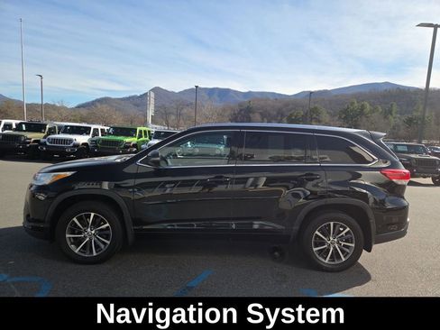 Used 2018 Toyota Highlander XLE image 8