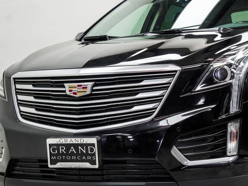 Used 2019 Cadillac XT5 Luxury image 2