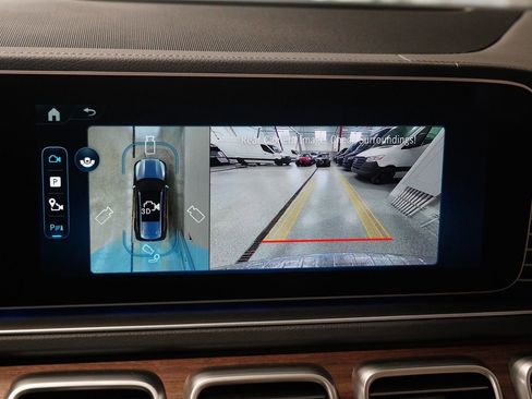 New 2026 Mercedes-Benz GLS 450 4MATIC image 28