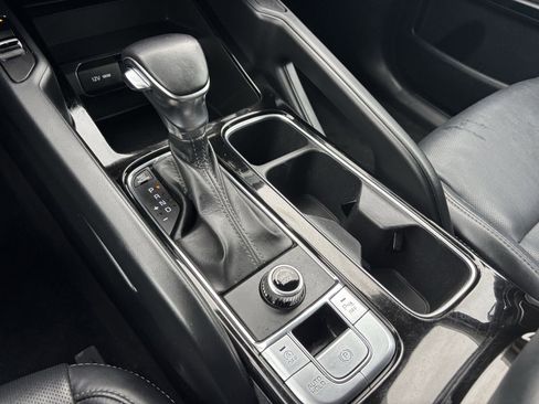 Used 2020 Kia Telluride S w/ S 8 Passenger Seating Package FWD image 37