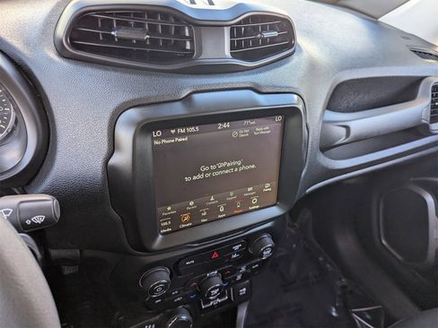 Used 2023 Jeep Renegade Latitude image 23