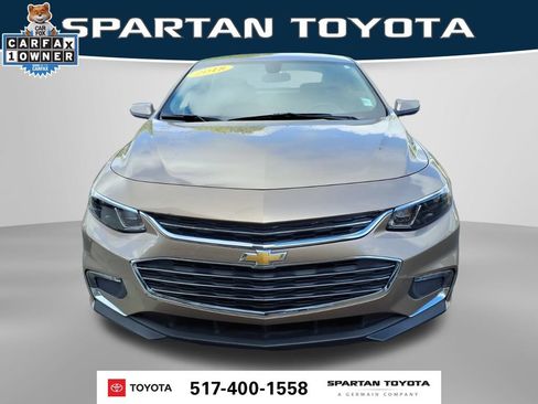 Used 2018 Chevrolet Malibu LT FWD image 3