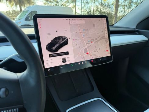 Used 2021 Tesla Model Y Performance image 25