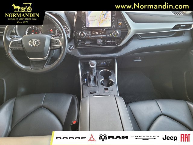 Used 2022 Toyota Highlander XLE FWD image 6
