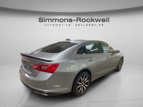 Used 2025 Chevrolet Malibu RS FWD image 5