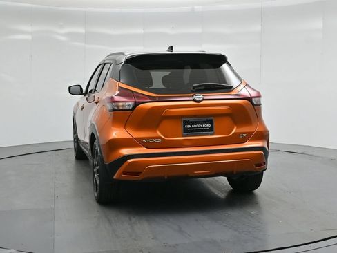 Used 2023 Nissan Kicks SR FWD image 26
