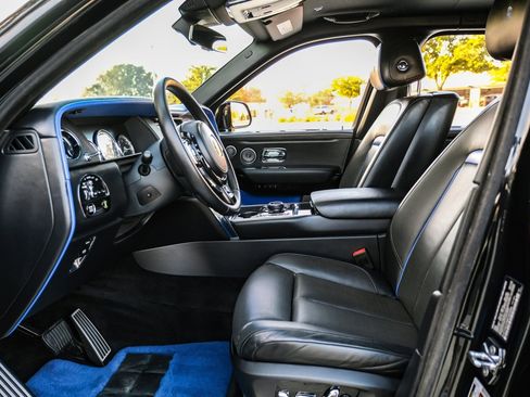 Used 2021 Rolls-Royce Cullinan image 4