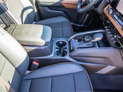 New 2026 GMC Canyon AT4 image 13