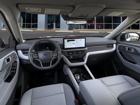 Used 2026 Ford Explorer Platinum w/ LUX Leather Package image 17